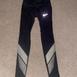 NIKE LEGGINGS NEVER WORN